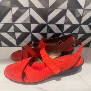 Women’s Aerosoles Red Slingback Velcro Comfort Sandals Bog 7.5